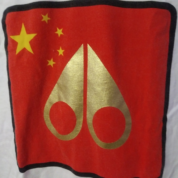 NWOT Moose Knuckles Shanghai Favorite City T-shirt - Picture 5 of 7